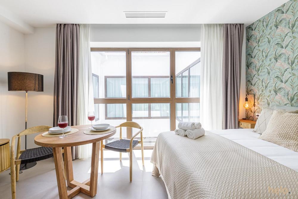 Cervantes Suites Малага Экстерьер фото