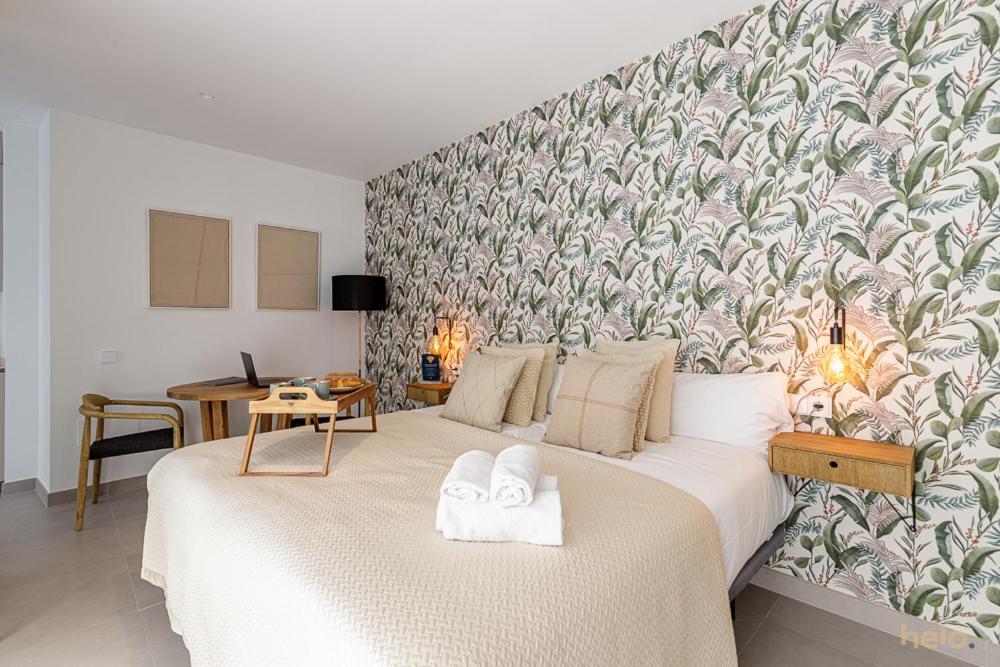 Cervantes Suites Малага Экстерьер фото